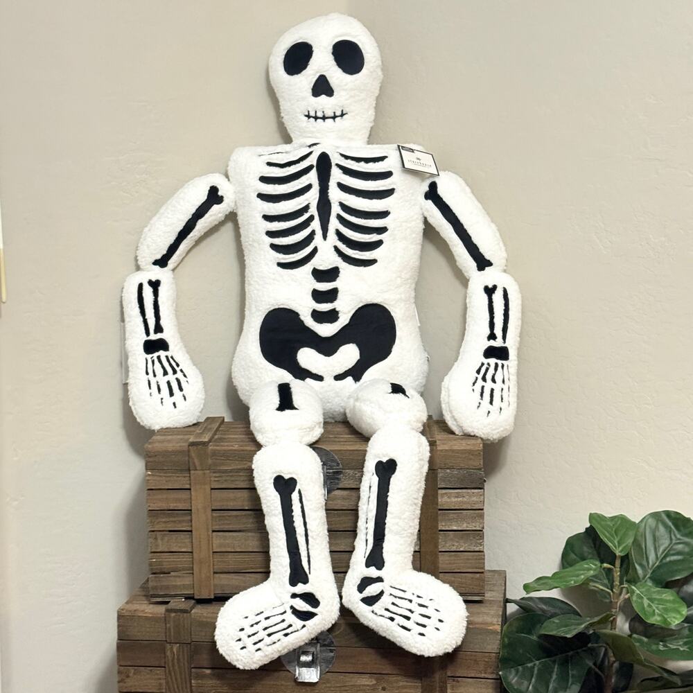 Oversized Plush Skeleton Pillow 5ft Storehouse Life Size XL Halloween Decor New - Picture 9 of 9